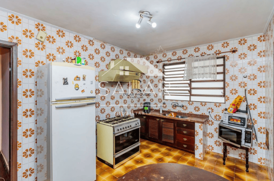 Casa em ótima localização, com 201m², Bairro Medianeira, Porto Alegre/RS