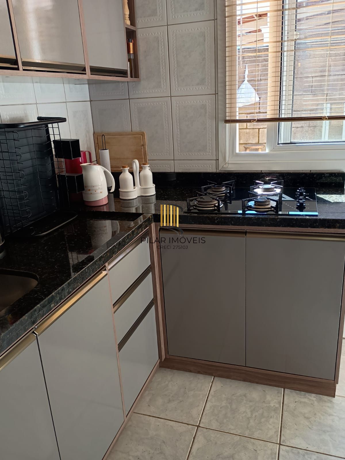 Excelente sobrado de 02 dormitórios, Bairro Rio Branco, Canoas/RS