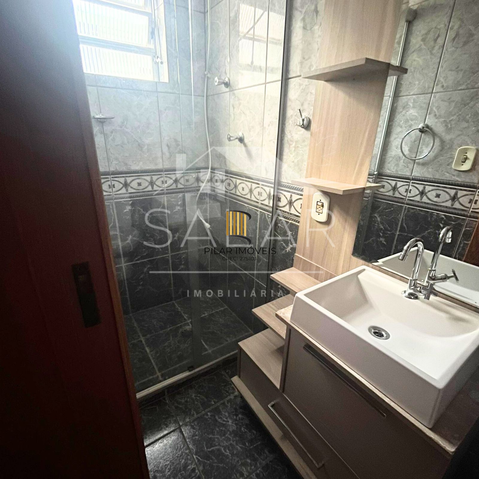 Excelente JK semimobiliado, bairro Passo da Areia, Porto Alegre/RS