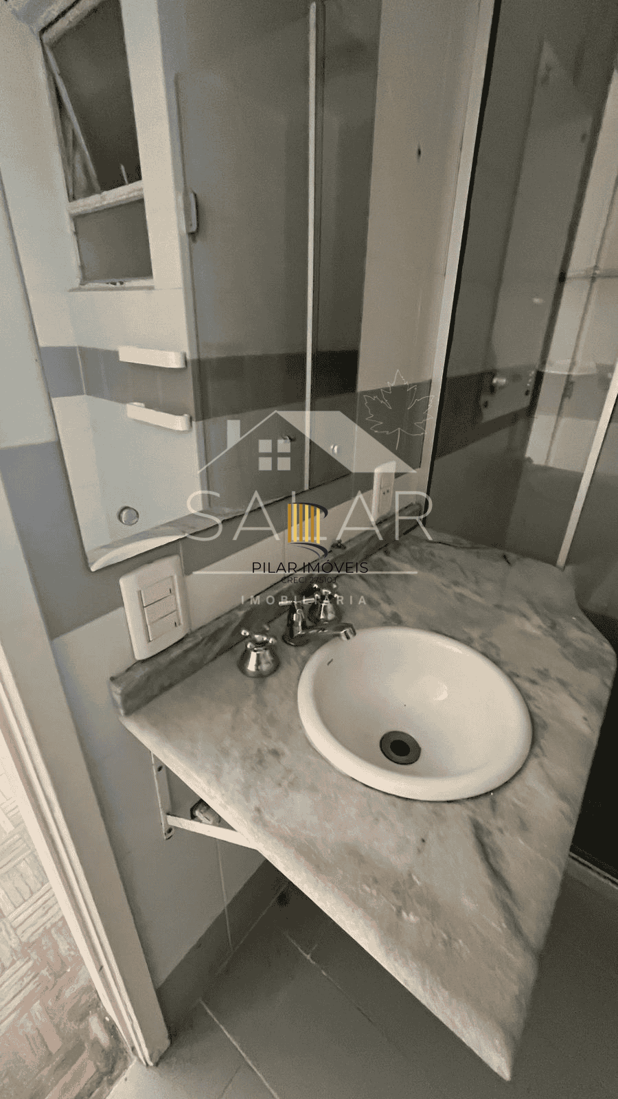 Apartamento de 02 dormitórios, Bairro Medianeira, Porto Alegre/RS