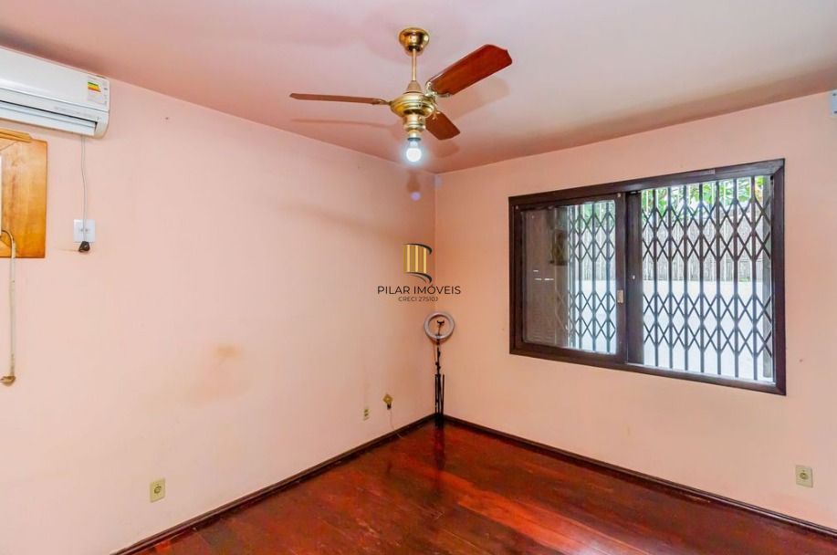 Casa em ótima localização, com 201m², Bairro Medianeira, Porto Alegre/RS