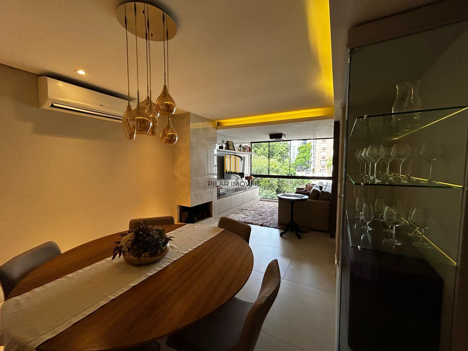 Amplo Apartamento de 183m² na Anita Garibaldi com 2 Vagas, Depósito e Projeto para Cobertura