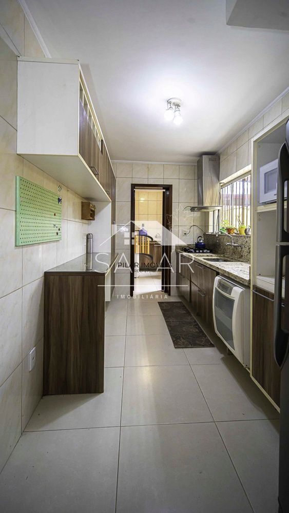 Casa com 02 pavimentos, 03 dormitórios, Bairro Intercap, Porto Alegre, Rio Grande do Sul