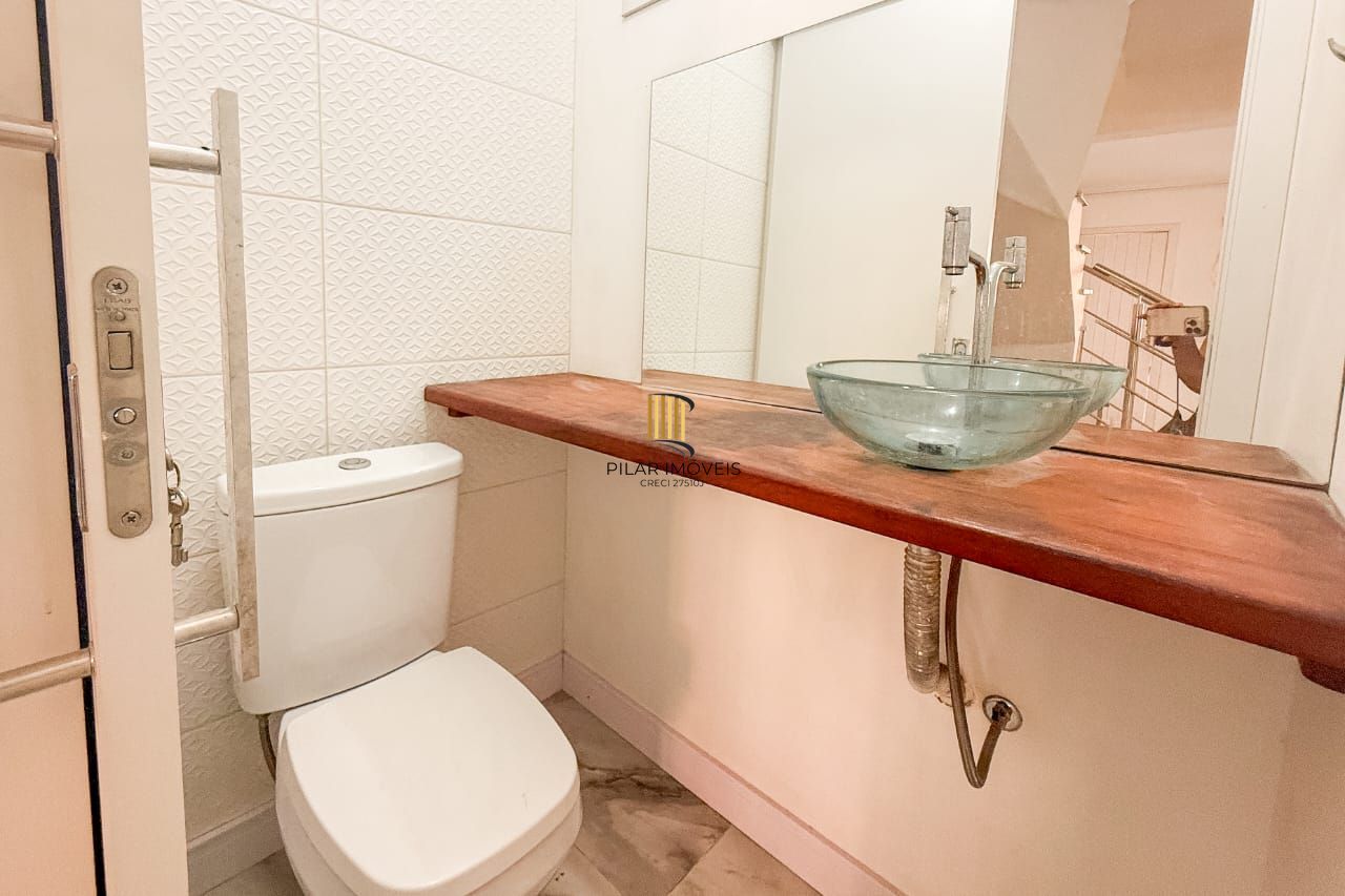 Casa de Condomínio 2 dormitórios no bairro Passo da Areia