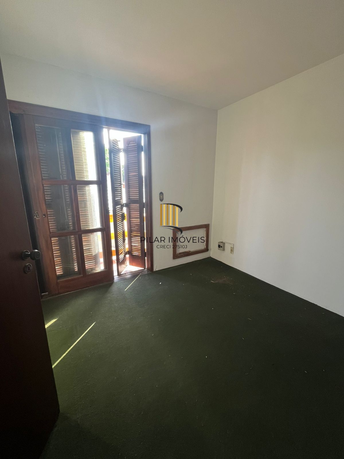 Casa ampla com potencial residencial e comercial | 220m² | Porto Alegre, Rio Grande do Sul