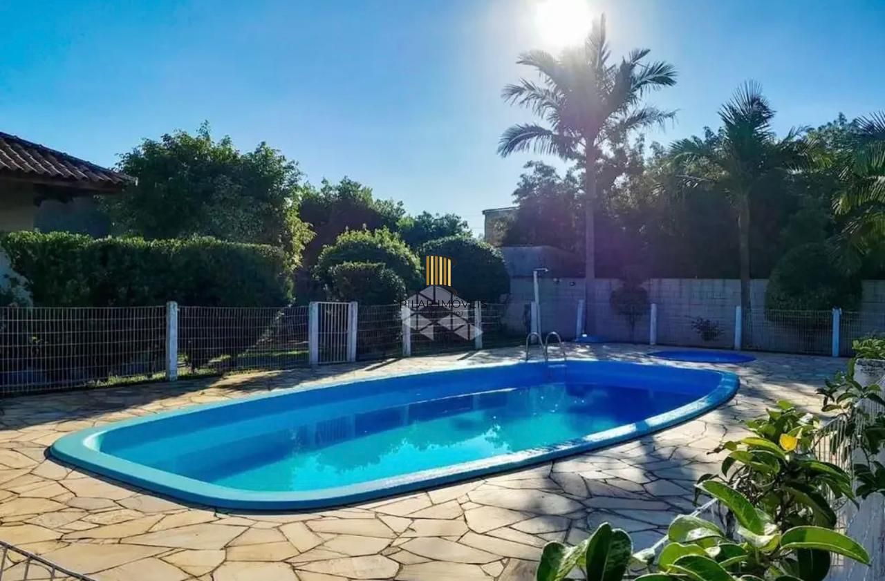 Casa de Condomínio 2 dormitórios no bairro Passo da Areia