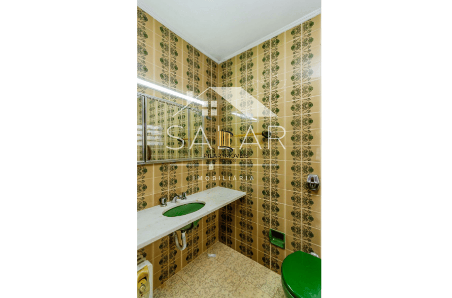 Casa em ótima localização, com 201m², Bairro Medianeira, Porto Alegre/RS