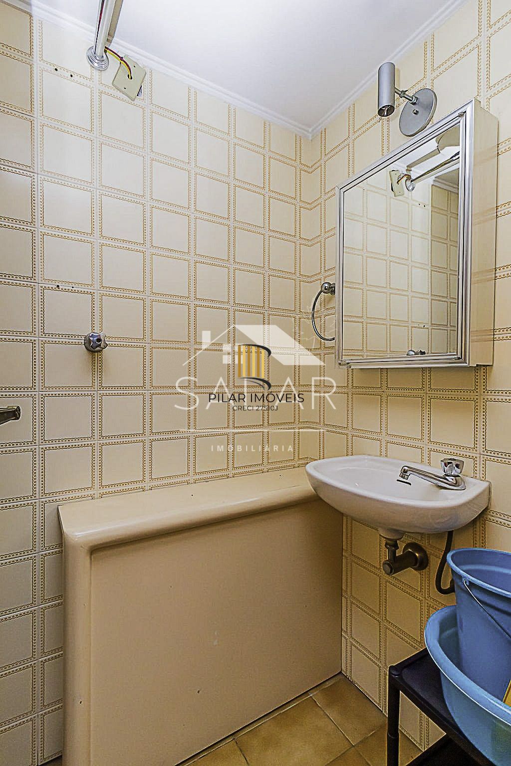 Apartamento de 02 dormitórios com estilo, Bairro Menino Deus, Porto Alegre, Rio Grande do Sul