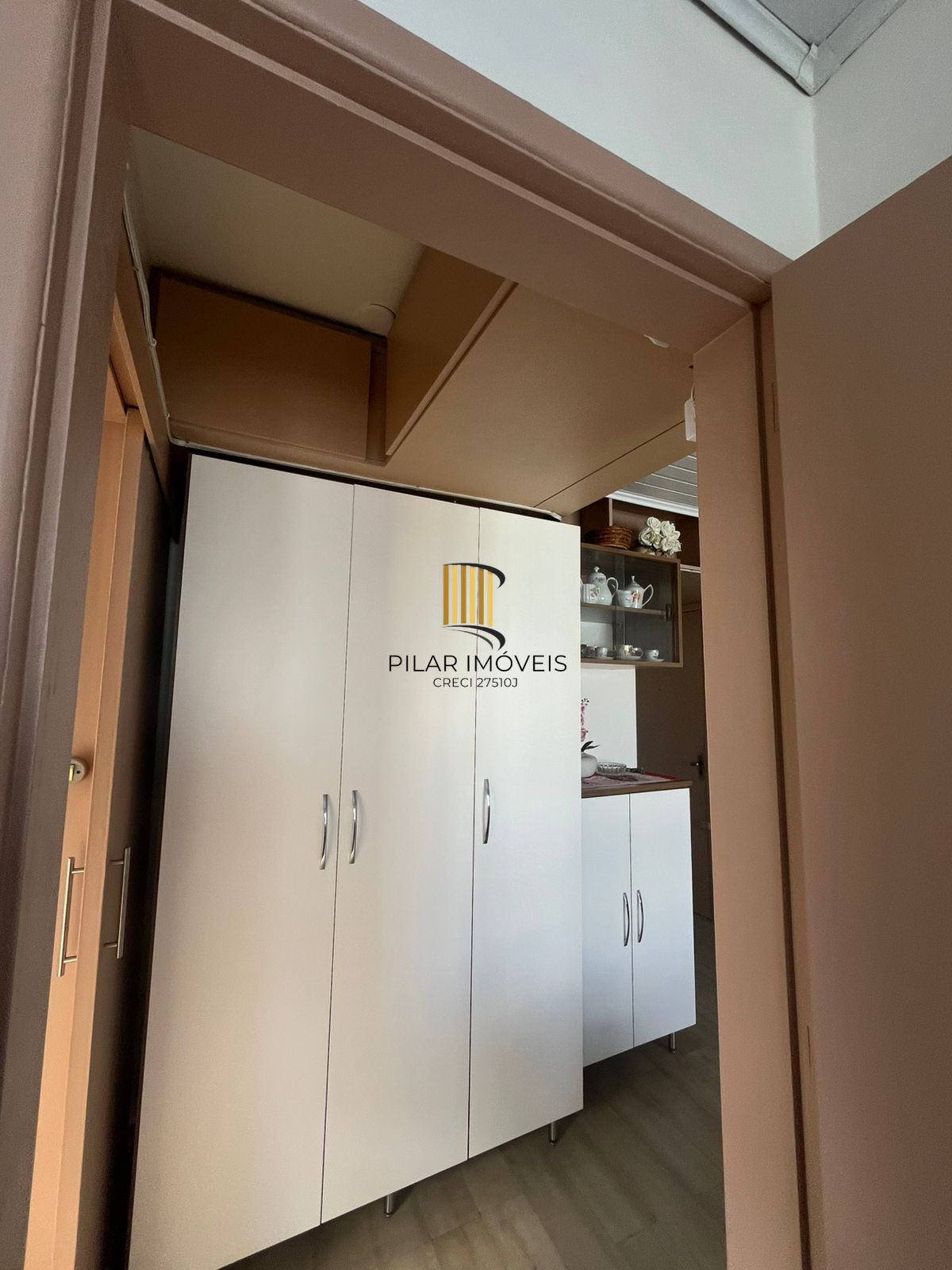 Condomínio Diferenciado na Jardim Leopoldina com Apartamento Totalmente Reformado