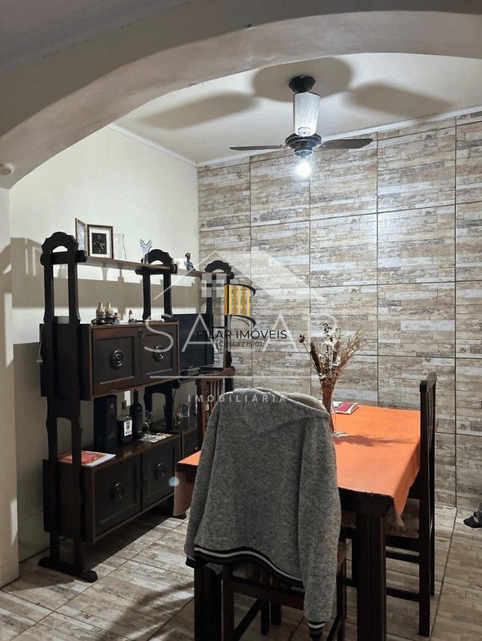 Apartamento desocupado e pronto para morar, 03 dormitórios, bairro IAPI