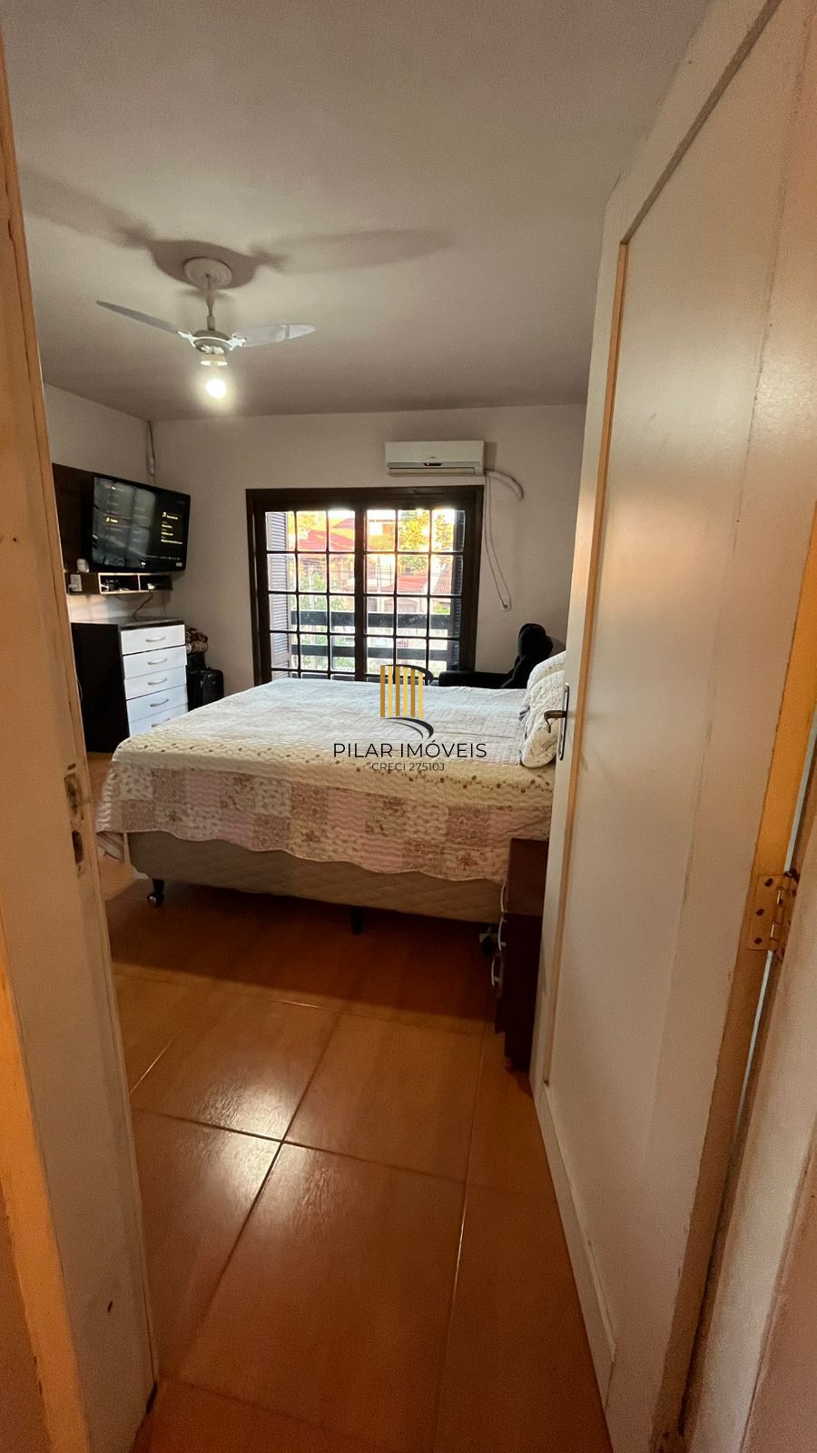 Casa de 03 dormitórios com suíte, Bairro Camaquã, Porto Alegre/RS