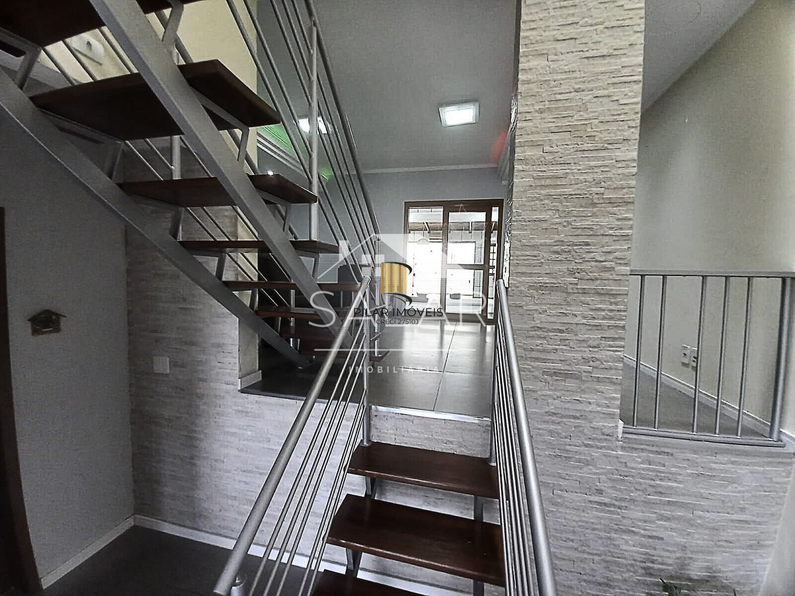 Casa com 192m², Bairro Medianeira, Porto Alegre, Rio Grande do Sul