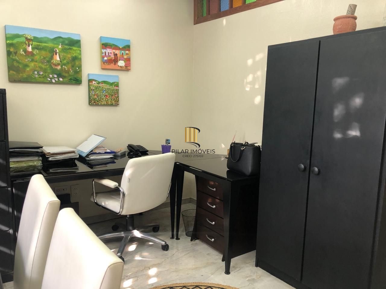 Sala Comercial no Passo da Areia com Banheiro Privativo – 30m²