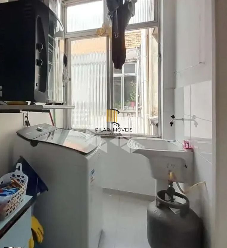 Apartamento 1 dormitório, semimobiliado, reformado, no Bairro navegantes, Porto Alegre/RS