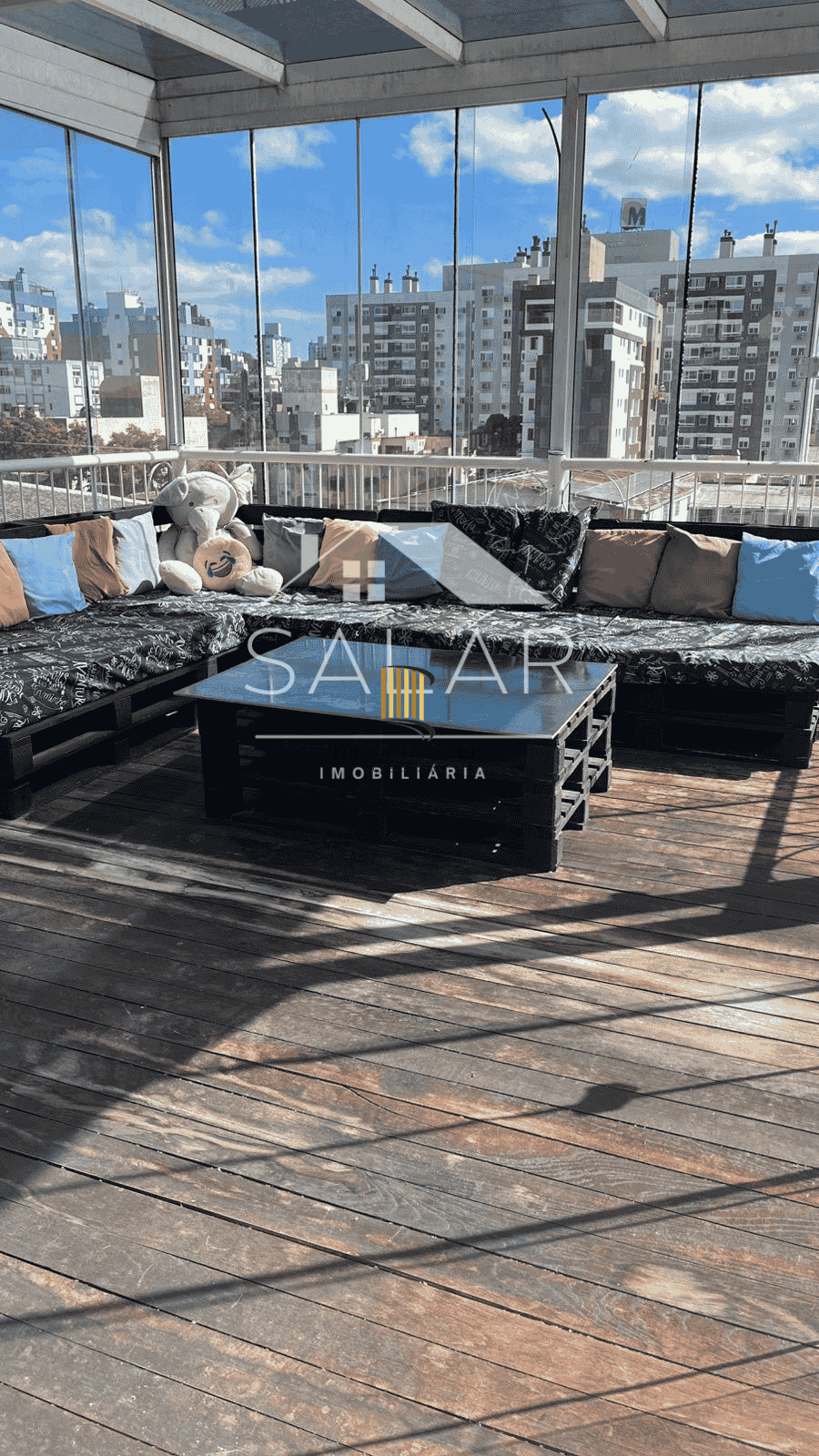 Cobertura com 03 dormitórios, Bairro Passo da Areia, Porto Alegre/RS - Pilar Imóveis