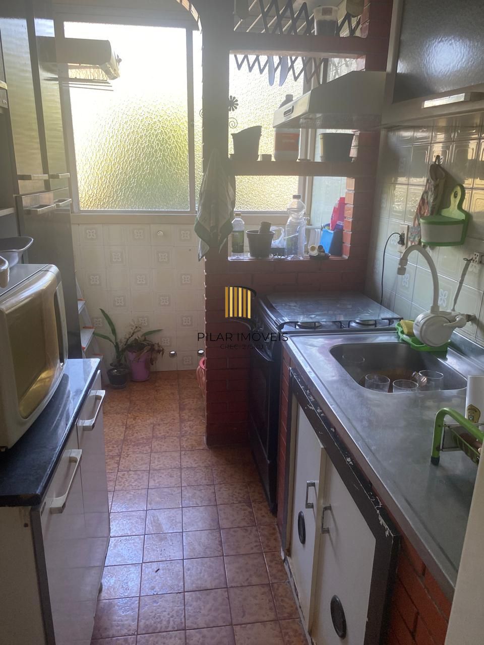 Apartamento com 02 dormitórios, Bairro Camaquã, Porto Alegre/RS