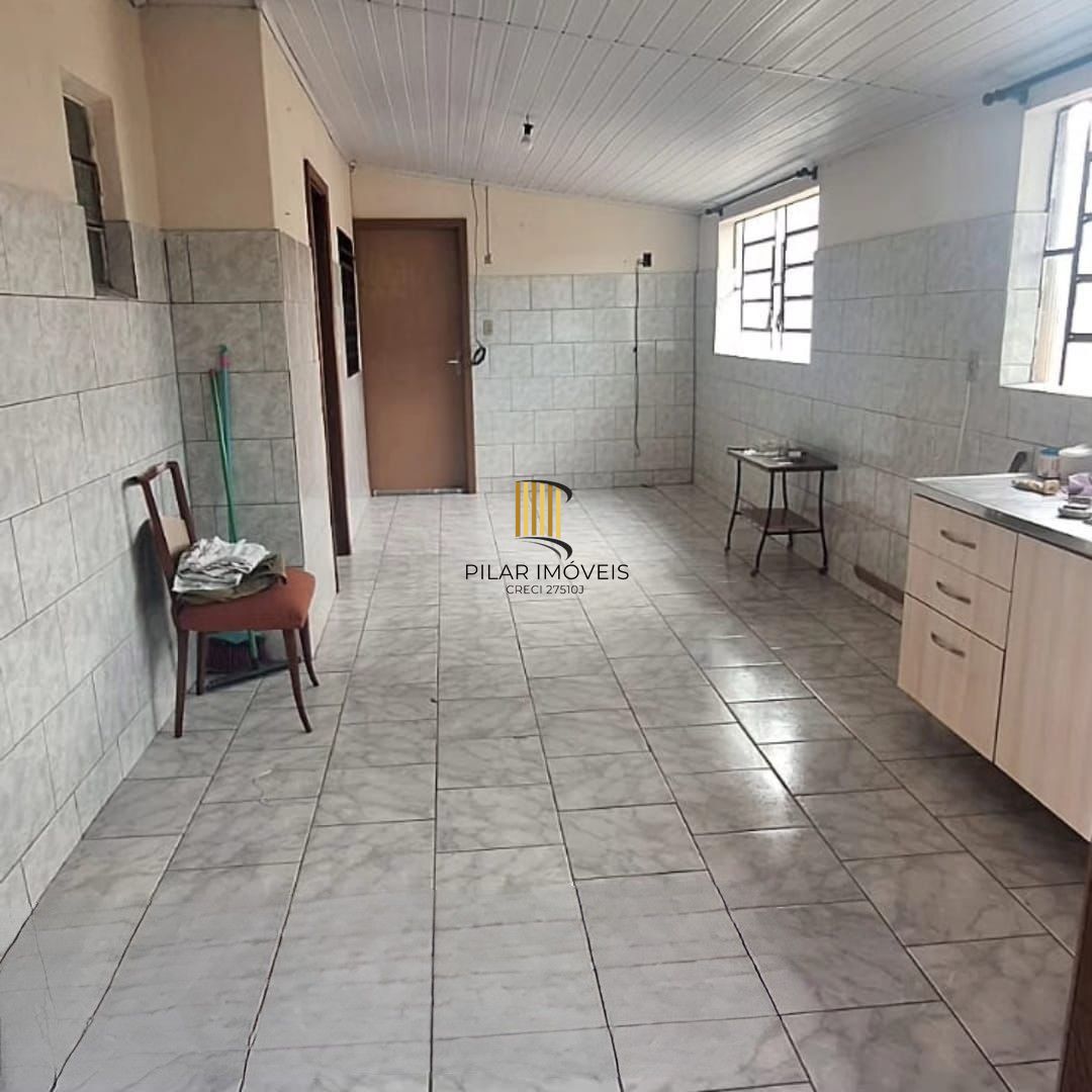 Casa com terreno de 600m², loteamento denominado Vila São Lucas, no município de Viamão/RS