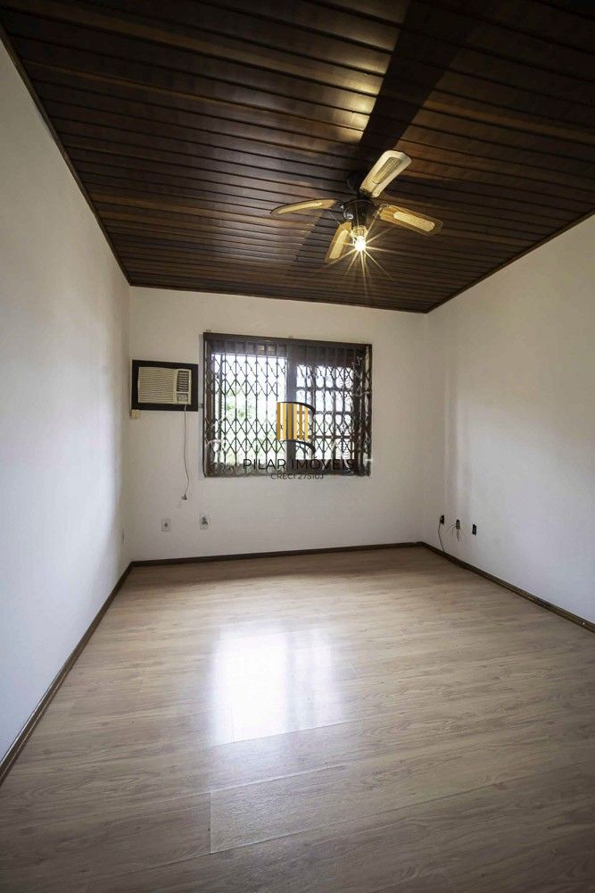 Casa com 02 pavimentos, 03 dormitórios, Bairro Intercap, Porto Alegre, Rio Grande do Sul