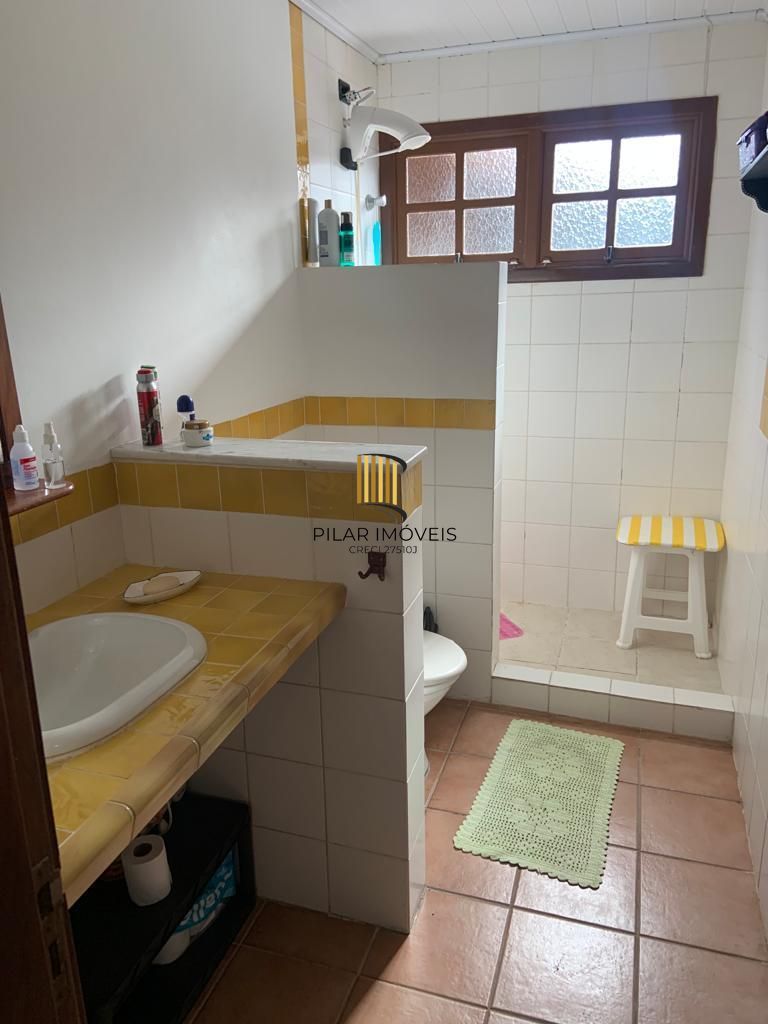 Casa com Piscina e Espaço Gourmet à Venda em  – 3 Dormitórios | Mariluz Plano D