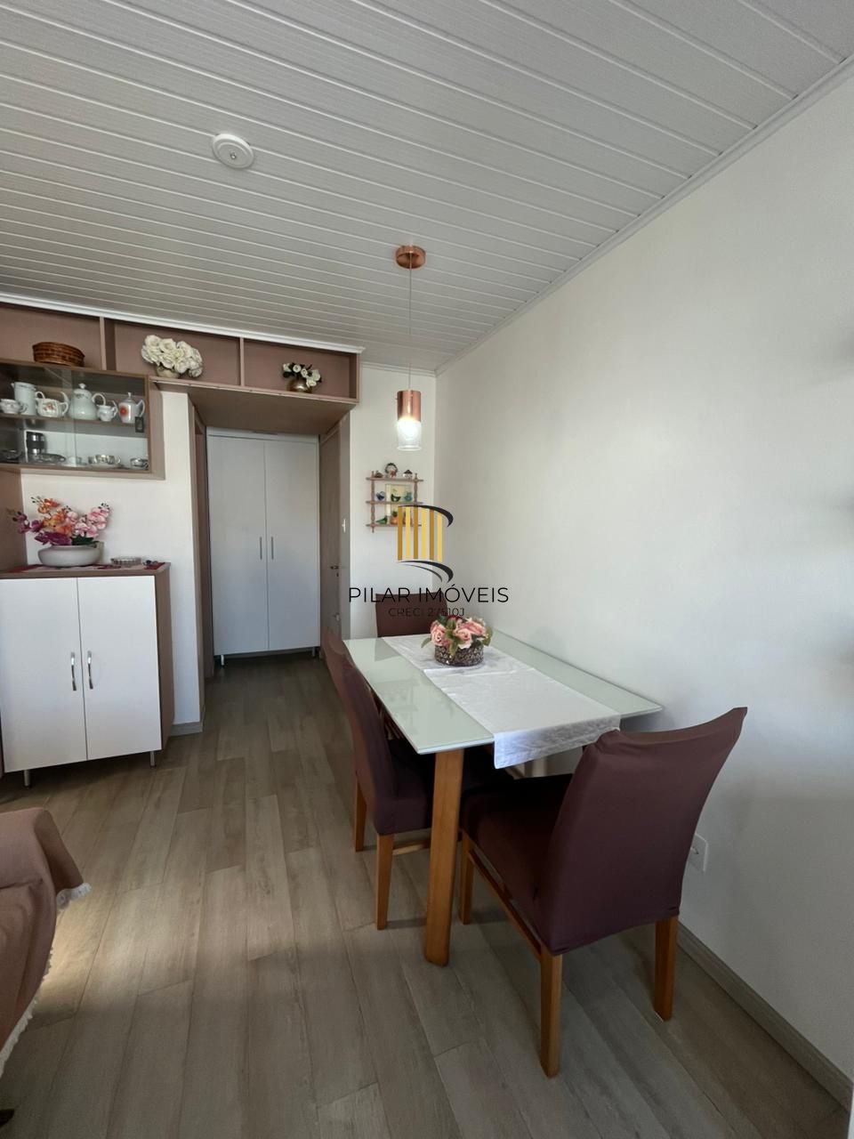 Condomínio Diferenciado na Jardim Leopoldina com Apartamento Totalmente Reformado