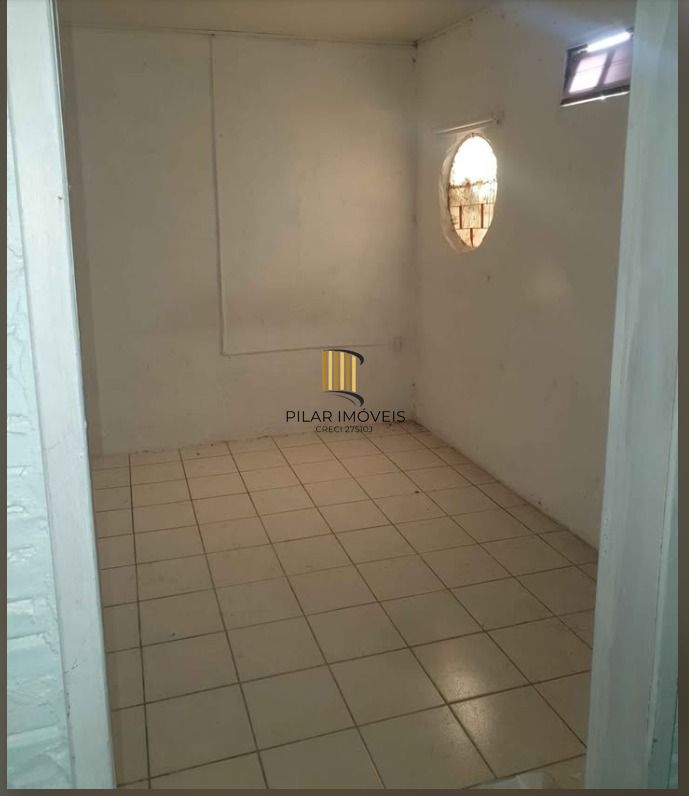 Casa de 02 pavimentos, Bairro Jardim Algarve, Porto Alegre/RS