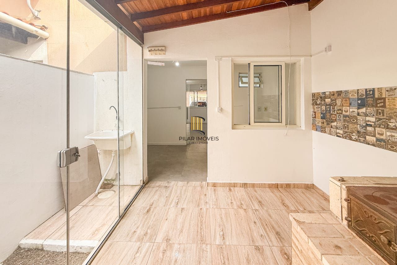 Casa de Condomínio 2 dormitórios no bairro Passo da Areia