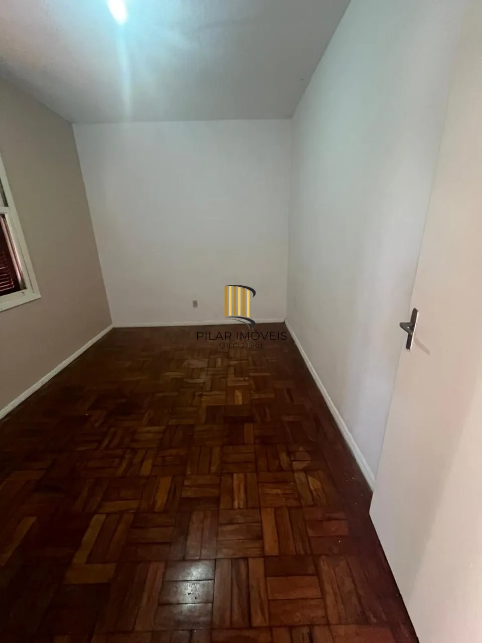 Apartamento 2 Dormitórios Reformado com Localização Imbatível