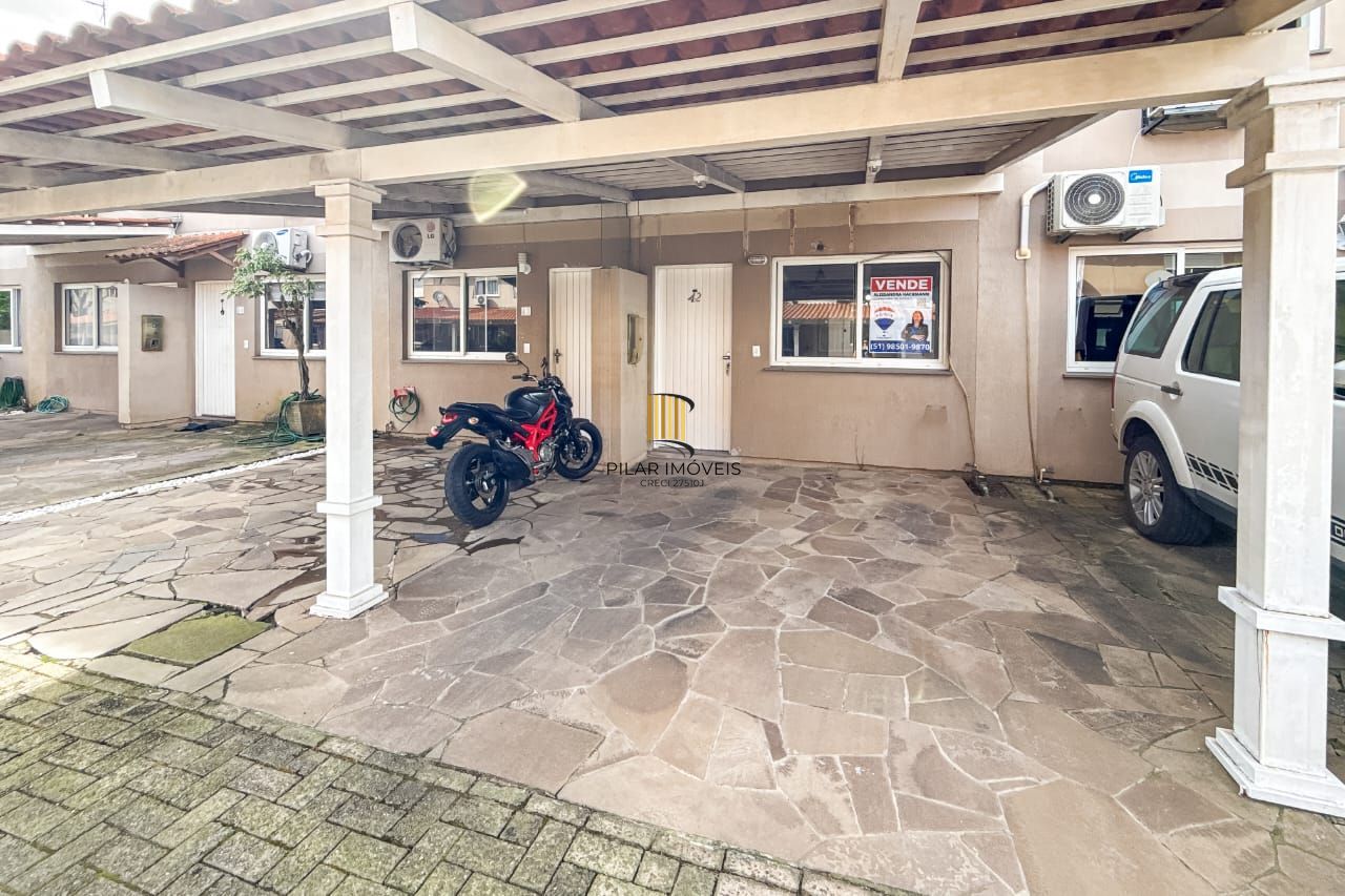 Casa de Condomínio 2 dormitórios no bairro Passo da Areia
