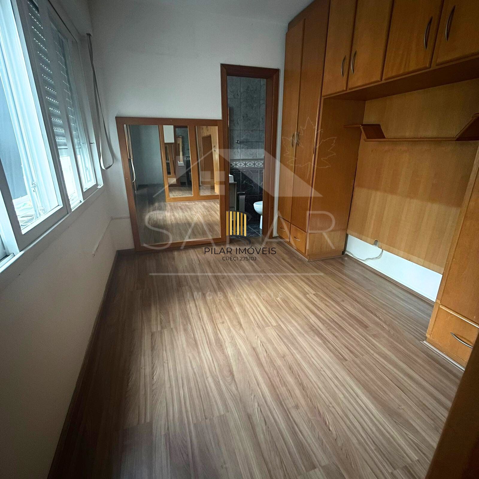 Excelente JK semimobiliado, bairro Passo da Areia, Porto Alegre/RS