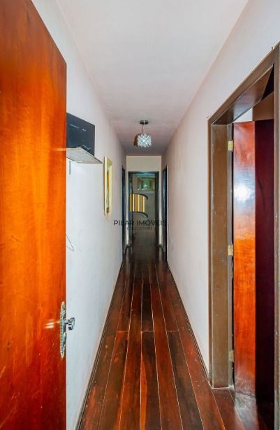 Casa em ótima localização, com 201m², Bairro Medianeira, Porto Alegre/RS