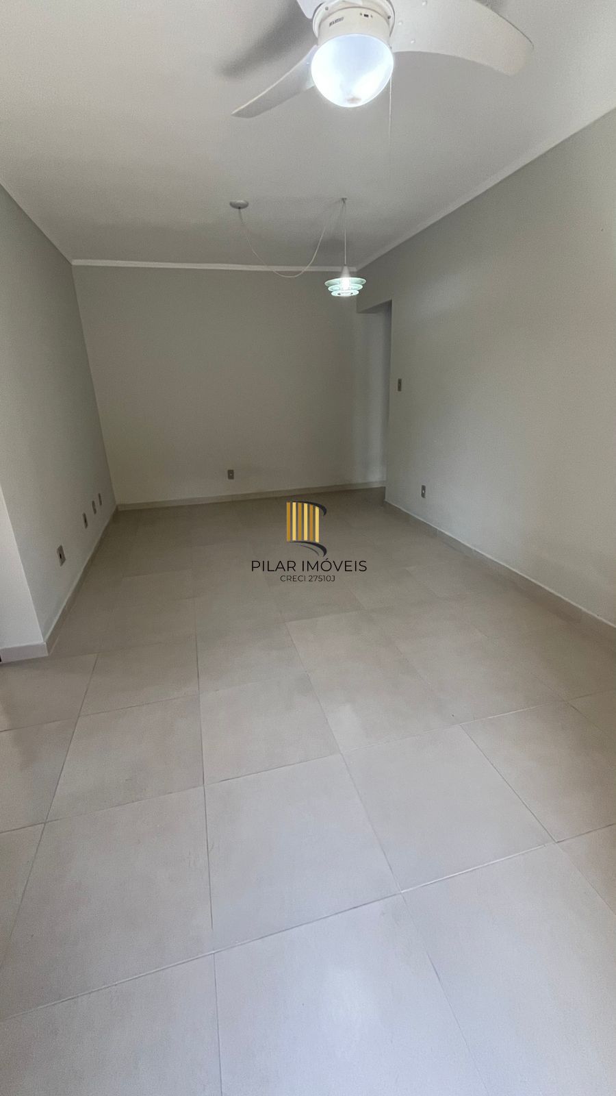 Apartamento com sacada, Bairro Nossa Senhora das Graças, Canoas/RS