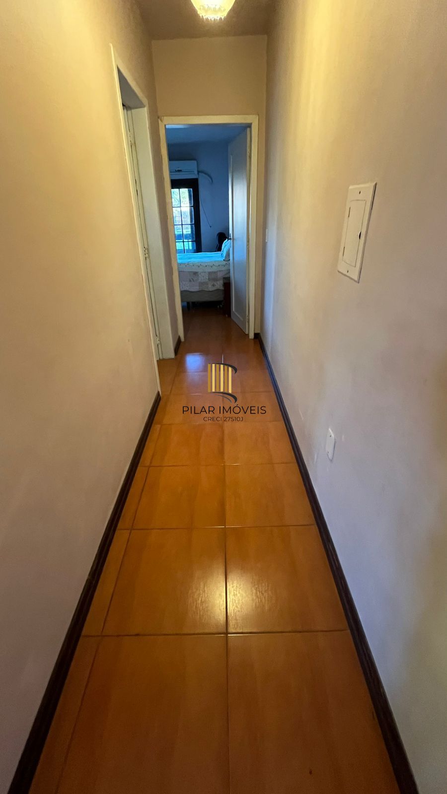 Casa de 03 dormitórios com suíte, Bairro Camaquã, Porto Alegre/RS