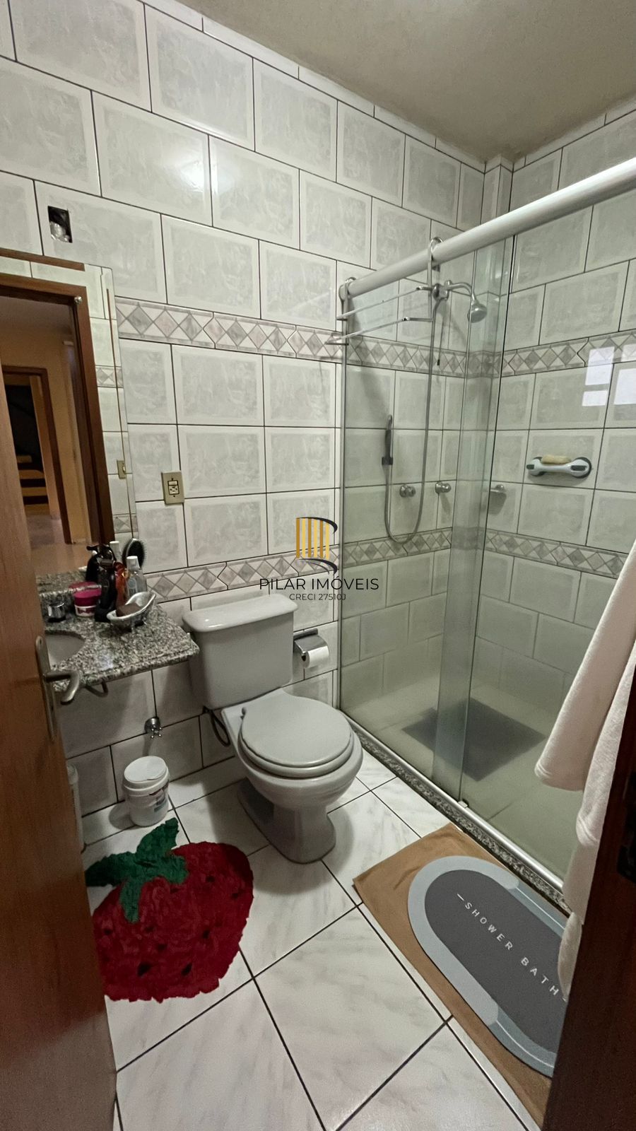 Sobrado Imponente com 4 Andares e 230m² – Garden Privativo e Lareira | R$ 1.480.000