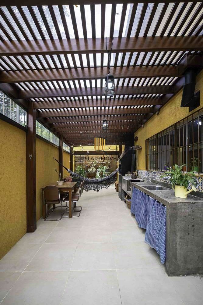 Casa com 02 pavimentos, 03 dormitórios, Bairro Intercap, Porto Alegre, Rio Grande do Sul