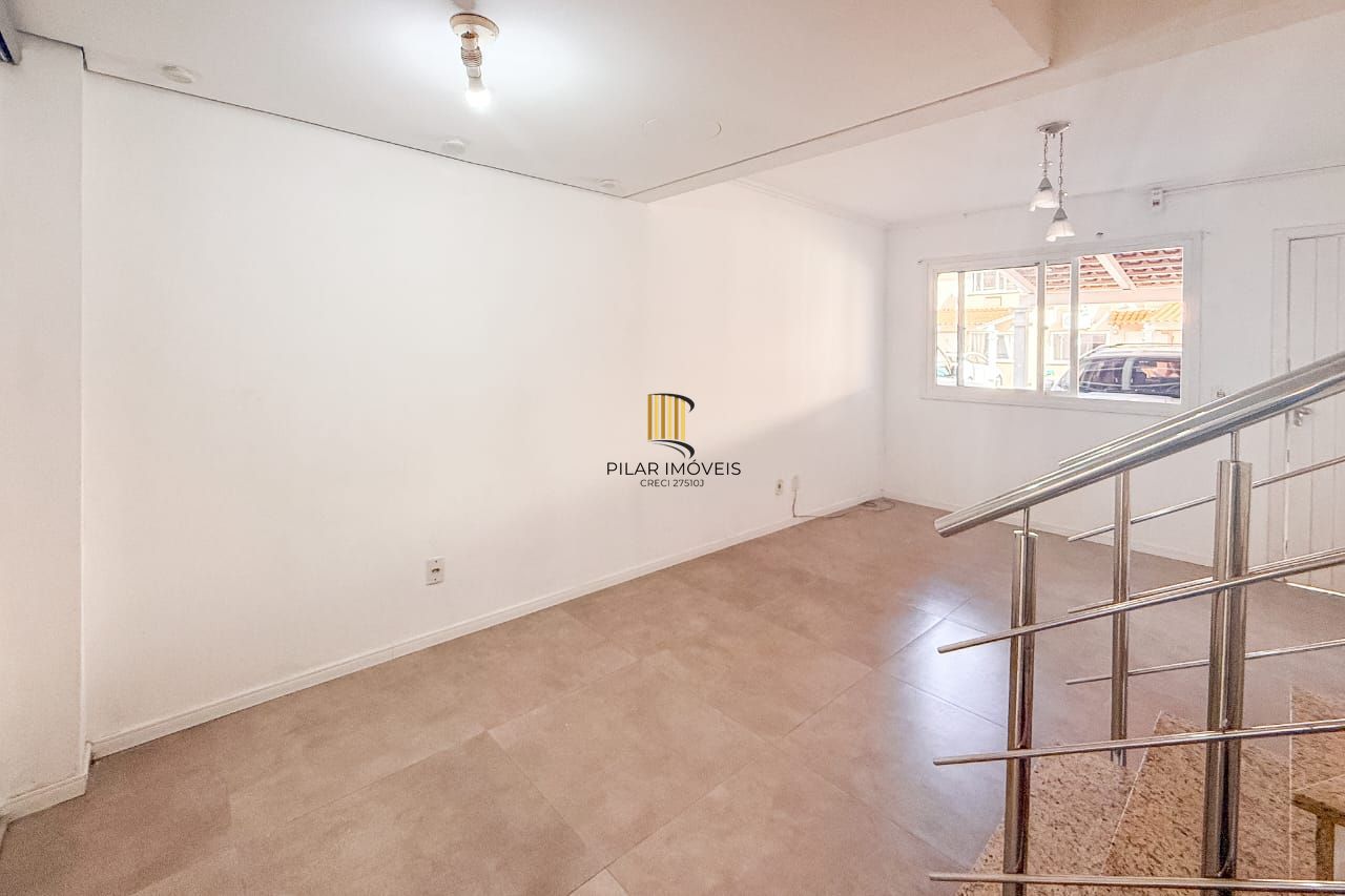 Casa de Condomínio 2 dormitórios no bairro Passo da Areia