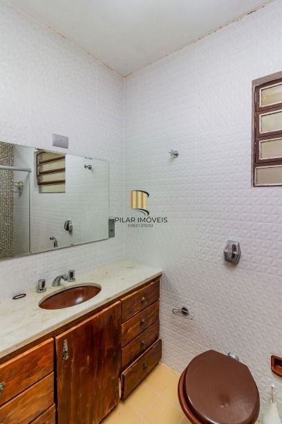 Casa em ótima localização, com 201m², Bairro Medianeira, Porto Alegre/RS