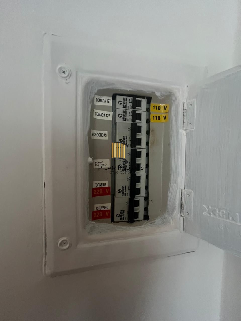 Apartamento 2 Dormitórios Reformado | 44,33m² Privativos | Ótima Localização