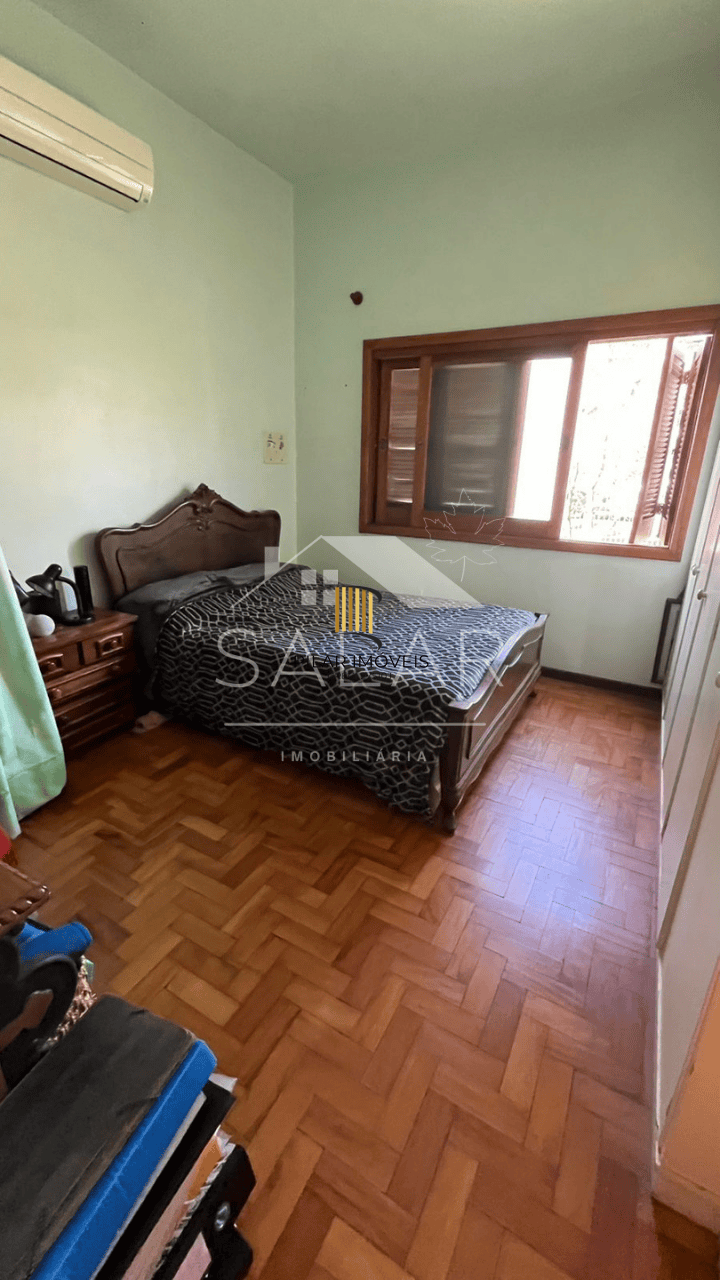 Casa com 03 dormitórios, Bairro Santana, Porto Alegre/RS