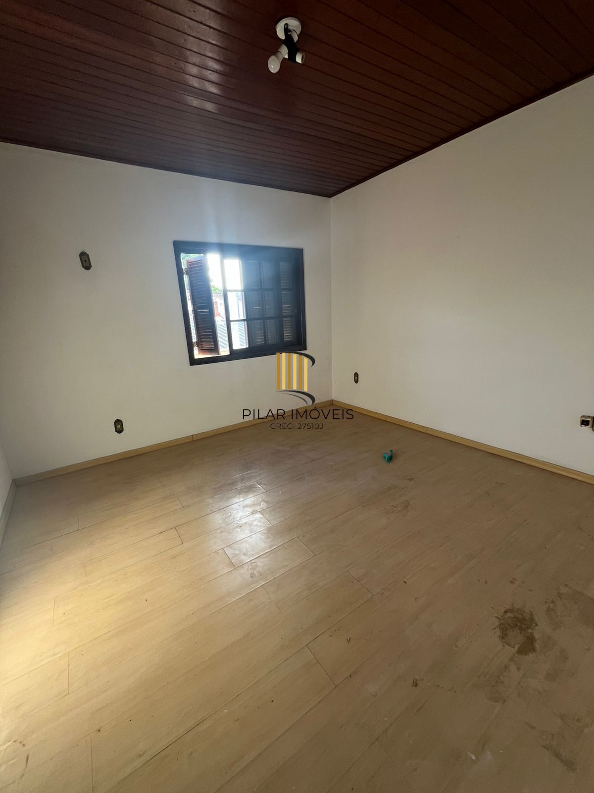 Casa ampla com potencial residencial e comercial | 220m² | Porto Alegre, Rio Grande do Sul