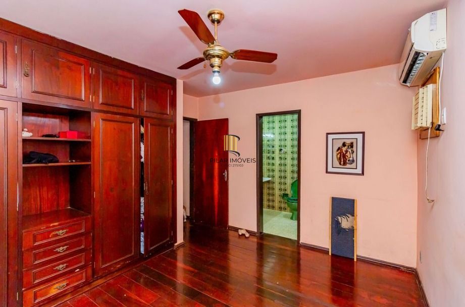 Casa em ótima localização, com 201m², Bairro Medianeira, Porto Alegre/RS