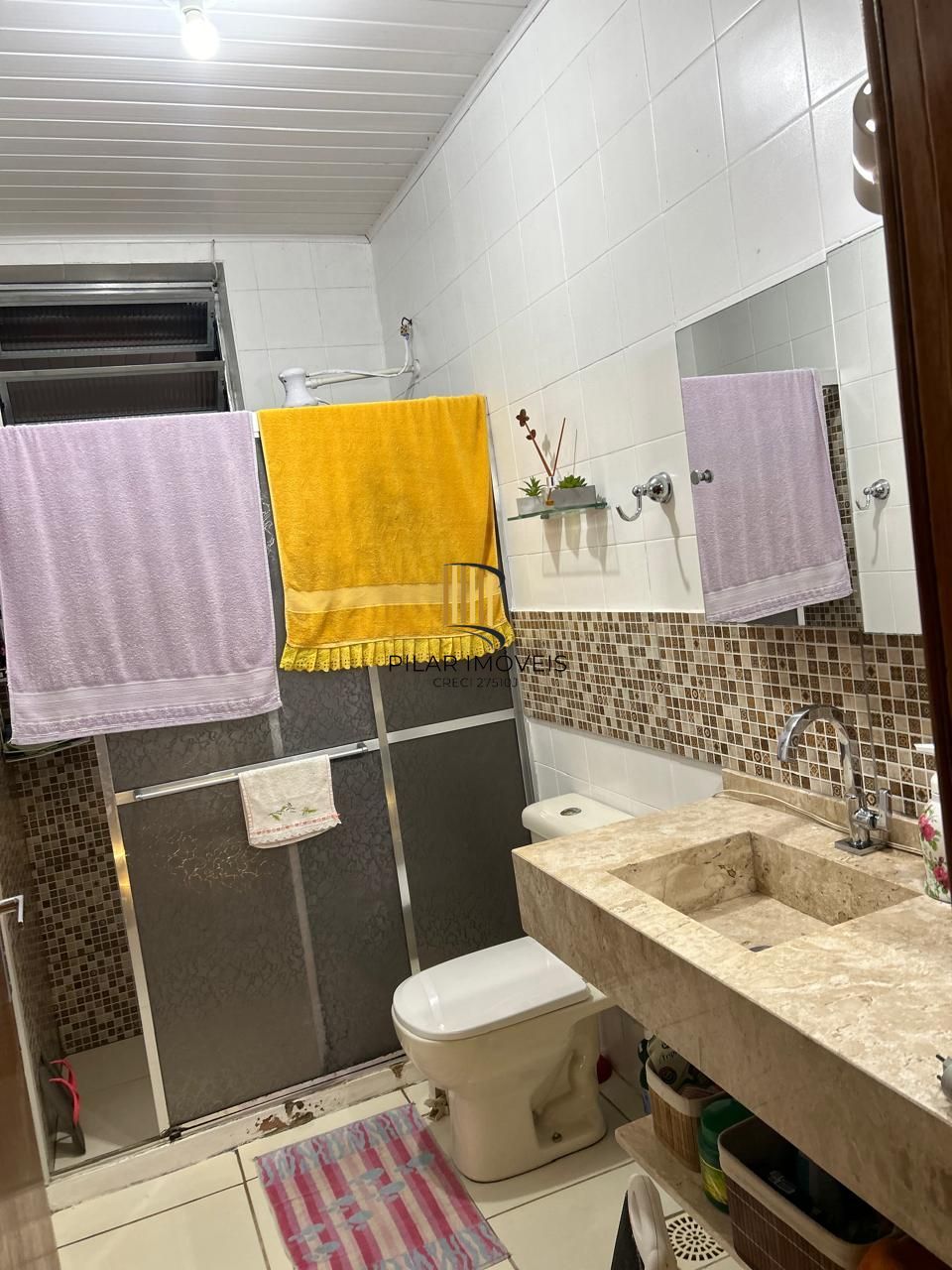 Apartamento desocupado e pronto para morar, 03 dormitórios, bairro IAPI