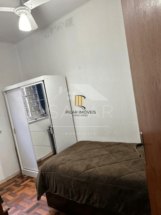 Apartamento desocupado e pronto para morar, 03 dormitórios, bairro IAPI