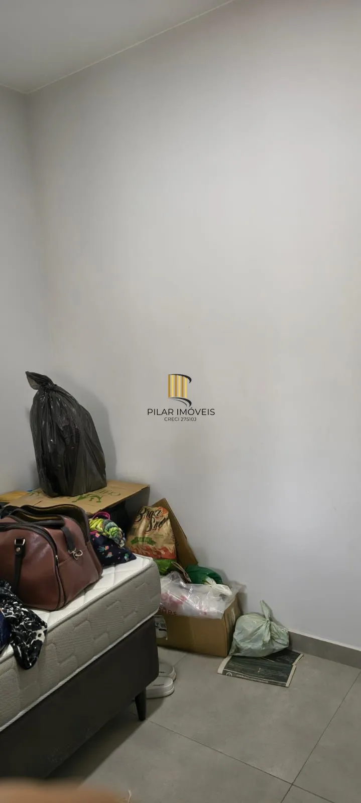 Casa na praia com 2 dormitórios e vaga — aceita troca por apartamento em Porto Alegre