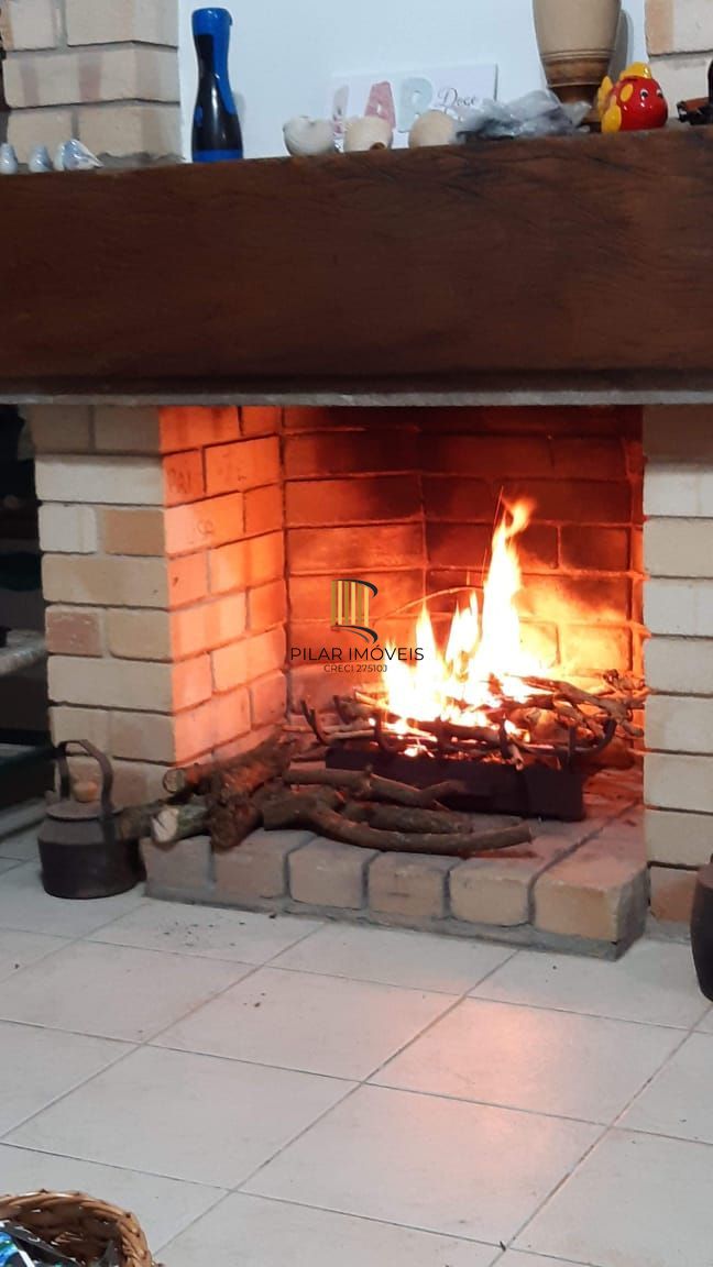 Casa com Piscina e Espaço Gourmet à Venda em  – 3 Dormitórios | Mariluz Plano D