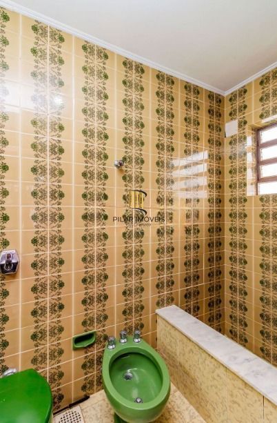 Casa em ótima localização, com 201m², Bairro Medianeira, Porto Alegre/RS