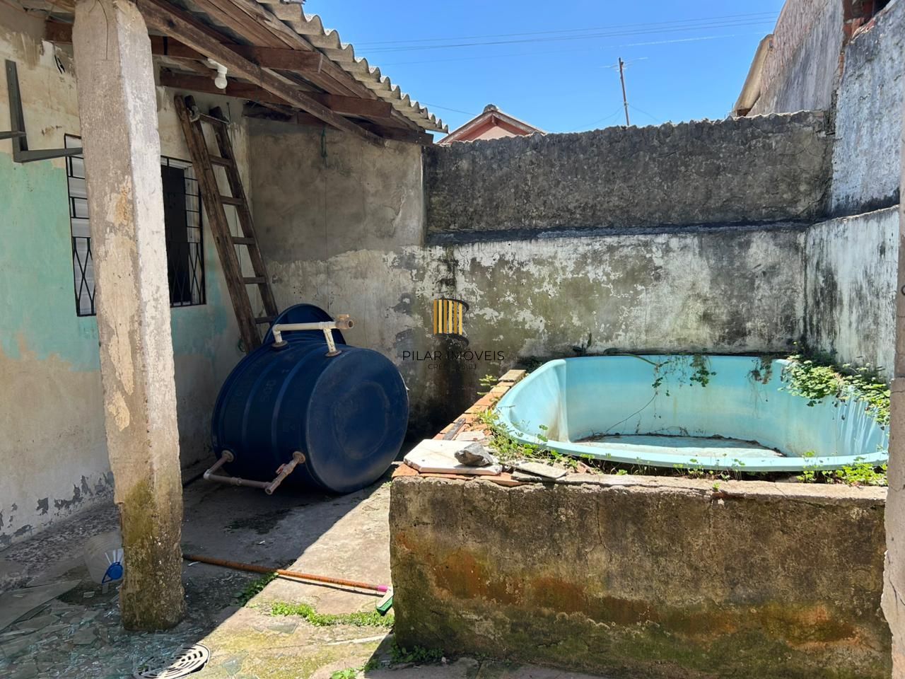 CASA COM 2 DORMITÓRIOS NO  BAIRRO FARRAPOS