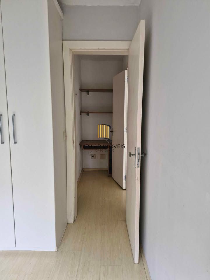 Apartamento Um dormitório/ vaga coberta/Menino Deus