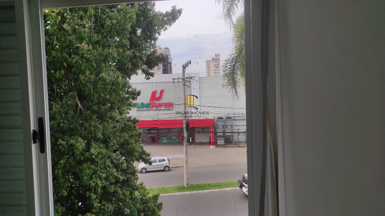 Apartamento rua Dr. Barcelos/ dois dormitorios/ garagem coberta