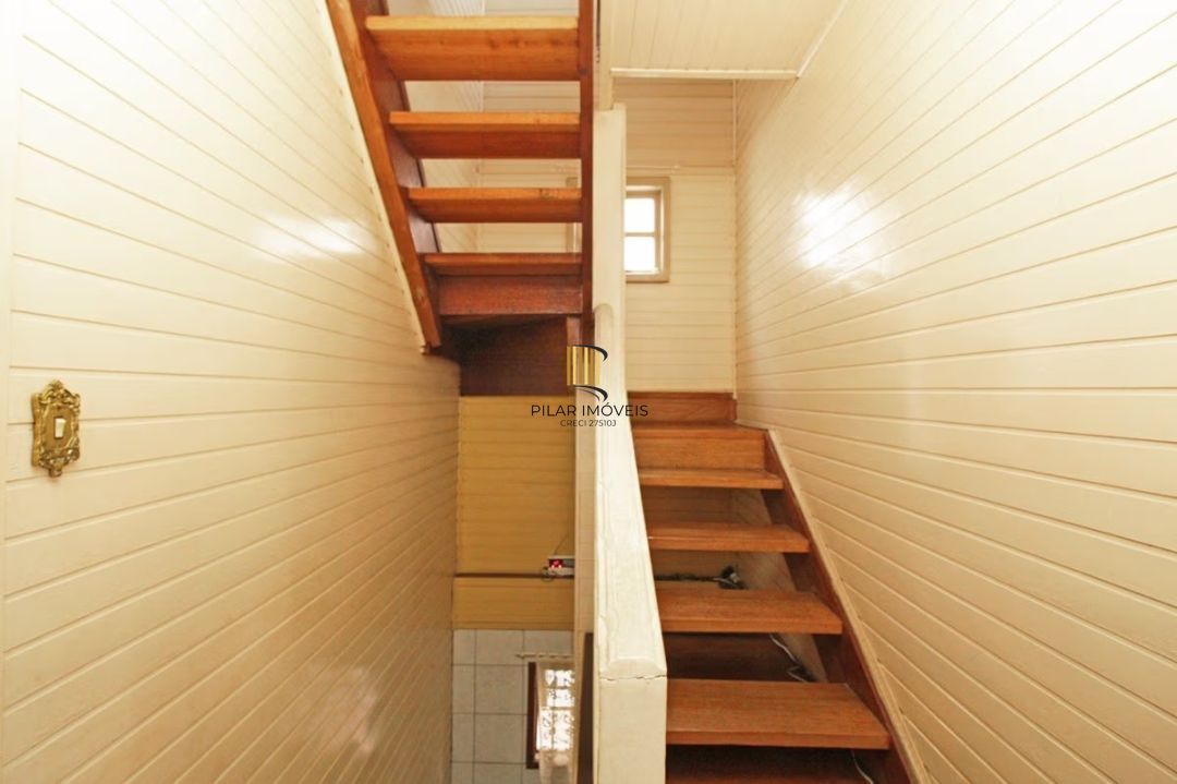 Casa/terreno c/ 3 dorm no Bairro Petrópolis em Porto Alegre