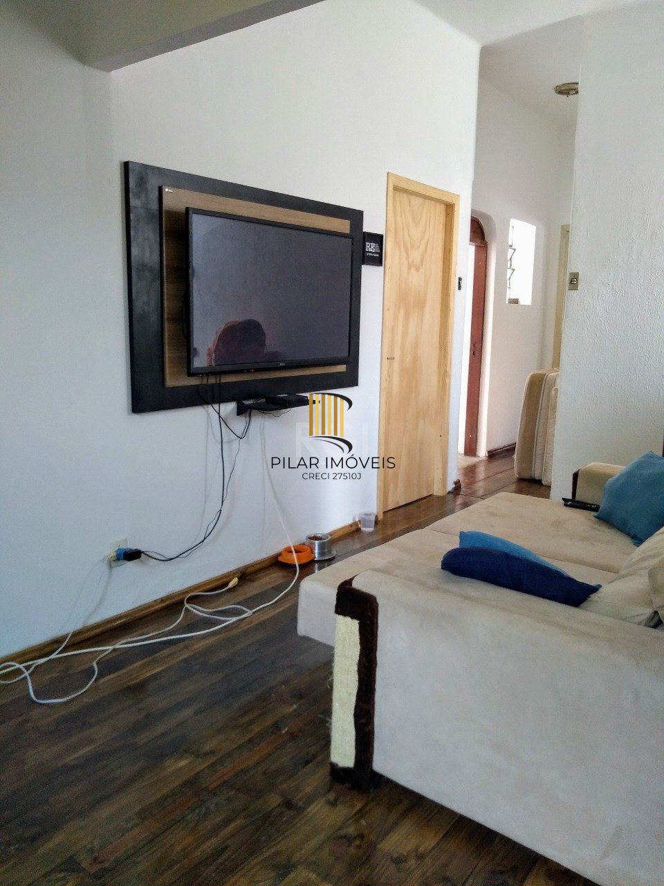 Casa para Venda - 400m², 3 dormitórios, sendo 2 suites, 2 vagas - Floresta